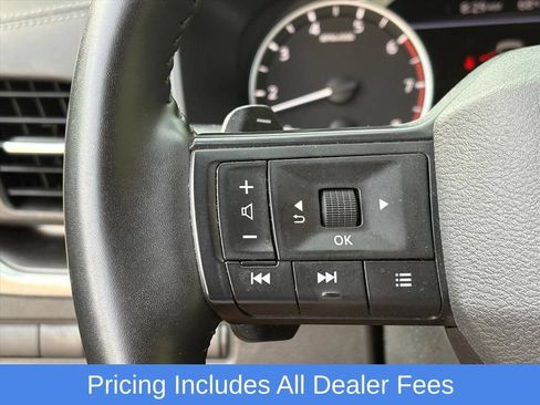Used 2025 Nissan Rogue SV AWD/4WD image 10