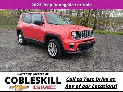 Used 2023 Jeep Renegade Latitude w/ Premium Group image 1