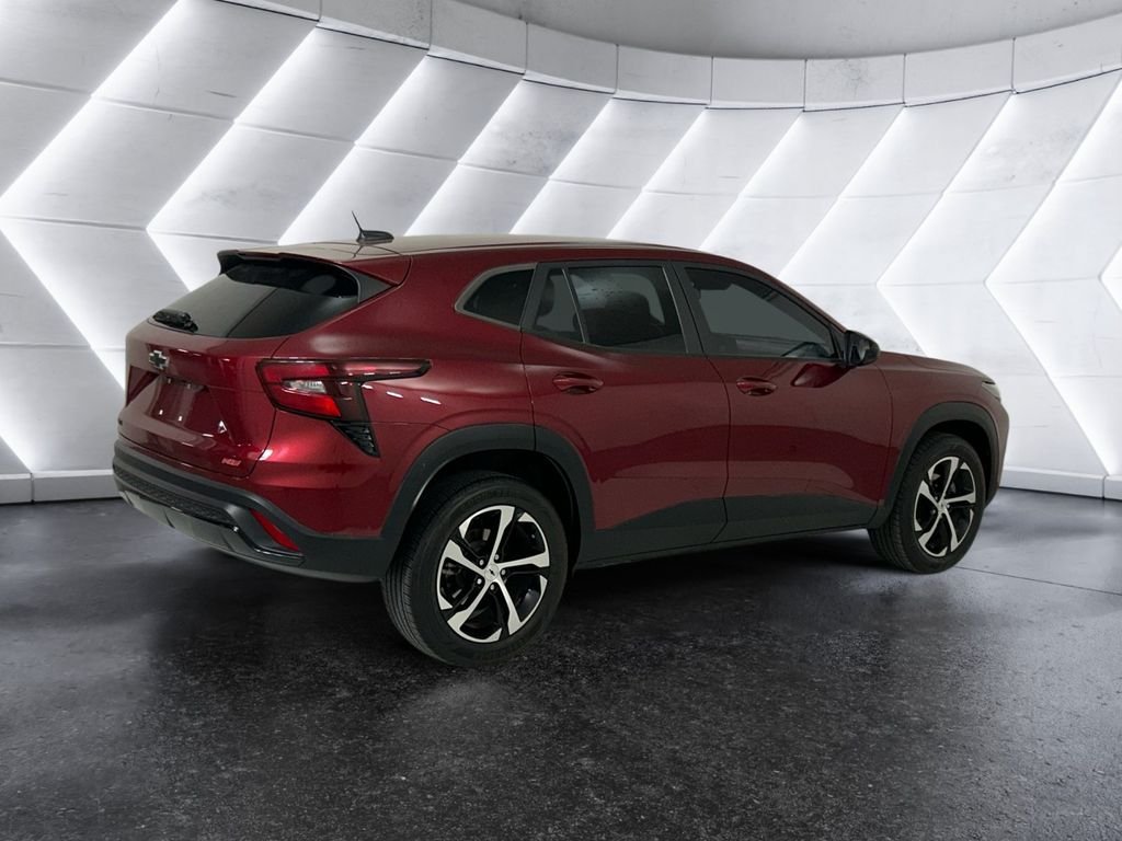 Used 2024 Chevrolet Trax RS FWD image 4