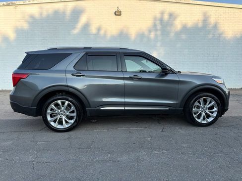 Used 2022 Ford Explorer Platinum w/ Equipment Group 601A AWD/4WD image 1