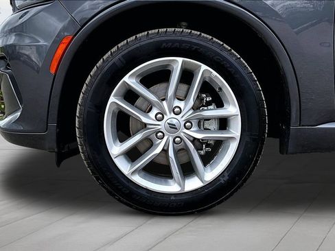 Used 2024 Dodge Durango GT AWD/4WD image 9