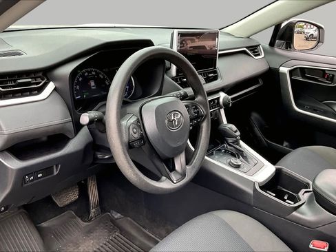 Used 2024 Toyota RAV4 LE AWD/4WD image 17