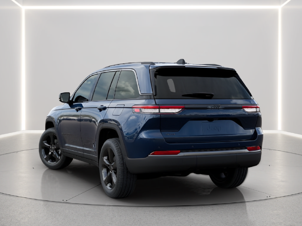 New 2027 Jeep Grand Cherokee Limited AWD/4WD image 3