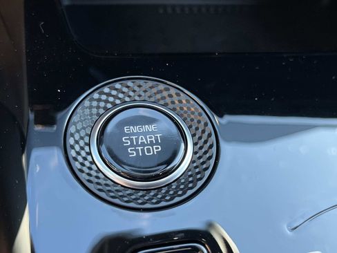 New 2025 Kia Niro EX w/ EX Cold Weather Package image 31