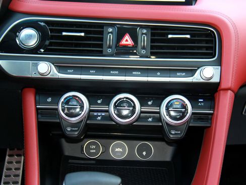 Used 2023 Genesis G70 2.0T w/ Sport Prestige Package image 16