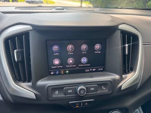 Certified 2022 GMC Terrain SLE w/ Driver Convenience Package FWD image 23