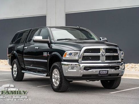 Used 2018 RAM 2500 Laramie AWD/4WD image 12