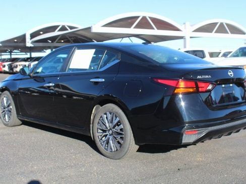 Used 2023 Nissan Altima 2.5 SV image 6