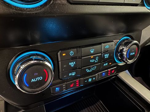 Used 2019 Ford F150 Lariat AWD/4WD image 21