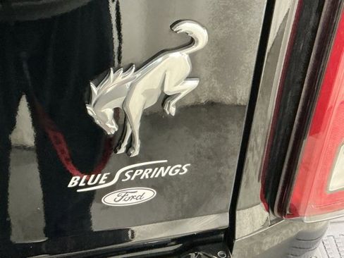 Used 2023 Ford Bronco Badlands image 6