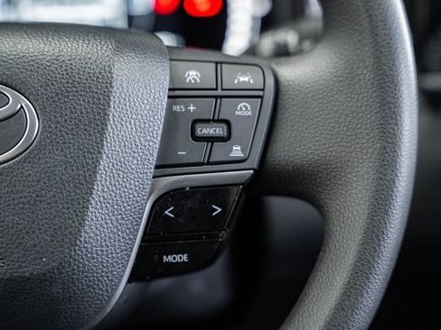 Used 2025 Toyota Camry LE image 27