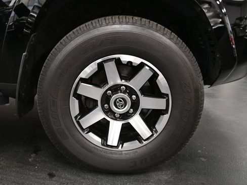 Certified 2023 Toyota 4Runner TRD Off-Road Premium image 31