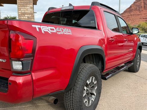 Used 2019 Toyota Tacoma TRD Off-Road image 24