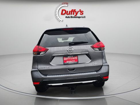 Used 2017 Nissan Rogue SL w/ SL Premium Package image 16