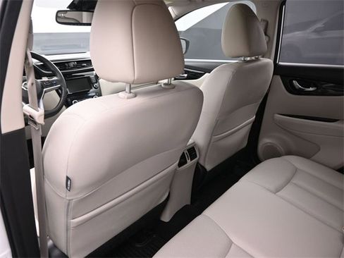 Certified 2022 Nissan Rogue Sport SL w/ Premium Package image 10