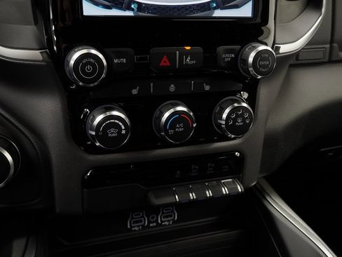 New 2026 RAM 1500 4x4 Crew Cab image 23