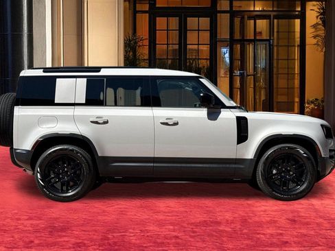 New 2026 Land Rover Defender 110 S image 7