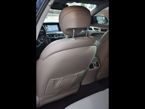 Used 2019 Genesis G80 3.8 RWD image 20