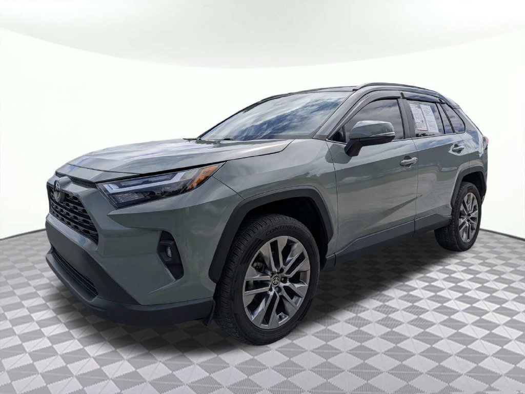 Used 2023 Toyota RAV4 XLE Premium FWD image 7