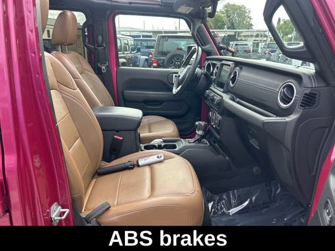 Certified 2022 Jeep Wrangler Unlimited Sahara w/ LED Lighting Group AWD/4WD image 25