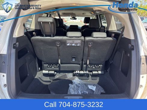 Used 2025 Honda Odyssey EX-L image 10