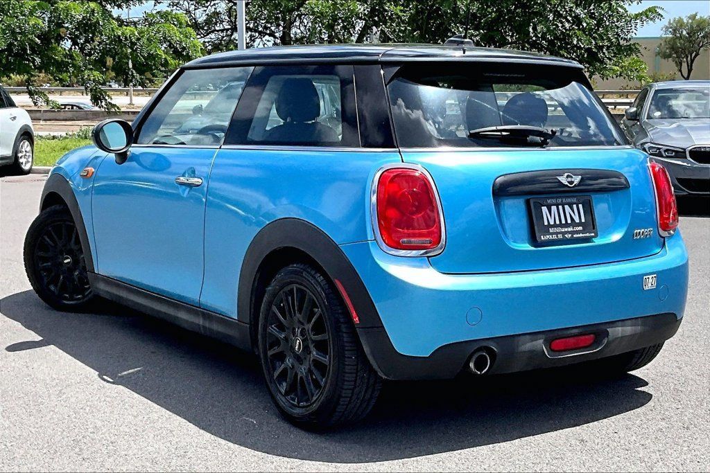 Used 2017 MINI Cooper 2-Door Hardtop FWD image 9