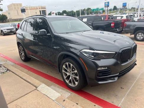 Used 2019 BMW X5 xDrive40i w/ Premium Package 2 AWD/4WD image 4