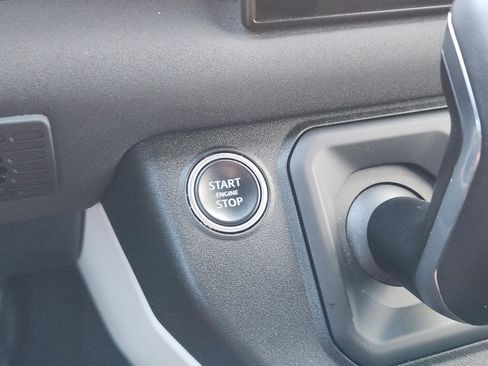 Certified 2023 Land Rover Defender 110 SE image 21