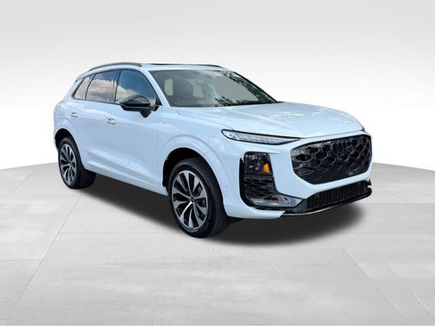 New 2026 Audi Q3 quattro 2.0T AWD/4WD image 3