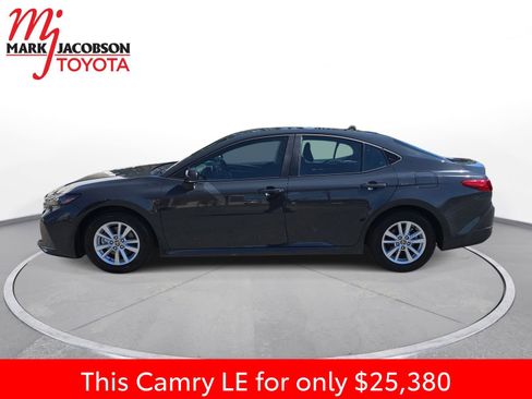 Used 2025 Toyota Camry LE image 14