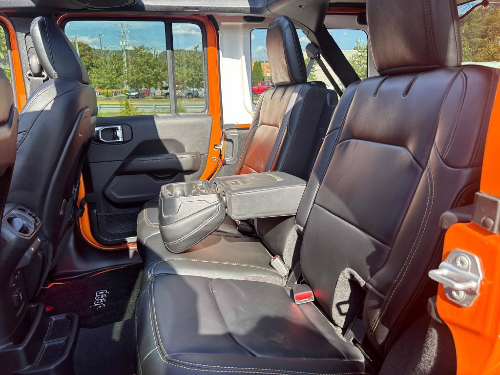 Used 2025 Jeep Wrangler Unlimited Rubicon 392 AWD/4WD image 24