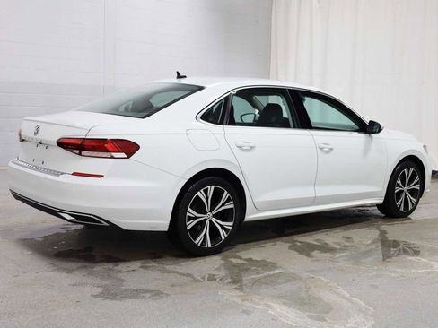 Used 2021 Volkswagen Passat 2.0T SE image 9