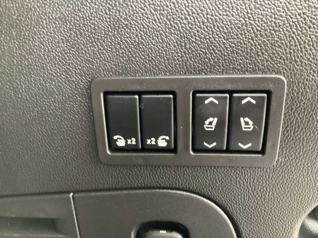 Used 2020 Cadillac Escalade Luxury AWD/4WD image 16