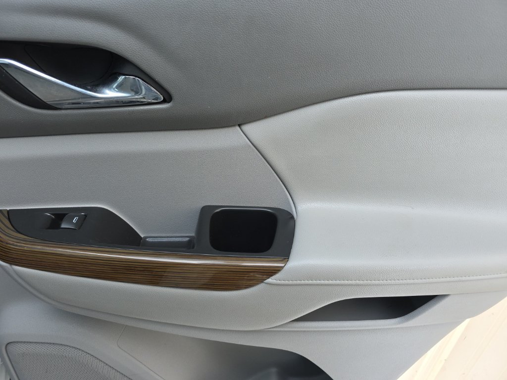 Used 2018 GMC Acadia SLE FWD image 26