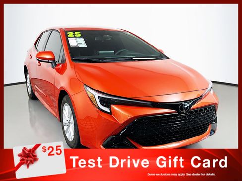 Used 2025 Toyota Corolla SE FWD image 1