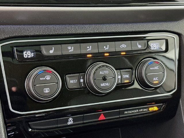 Certified 2023 Volkswagen Atlas SEL AWD/4WD image 18