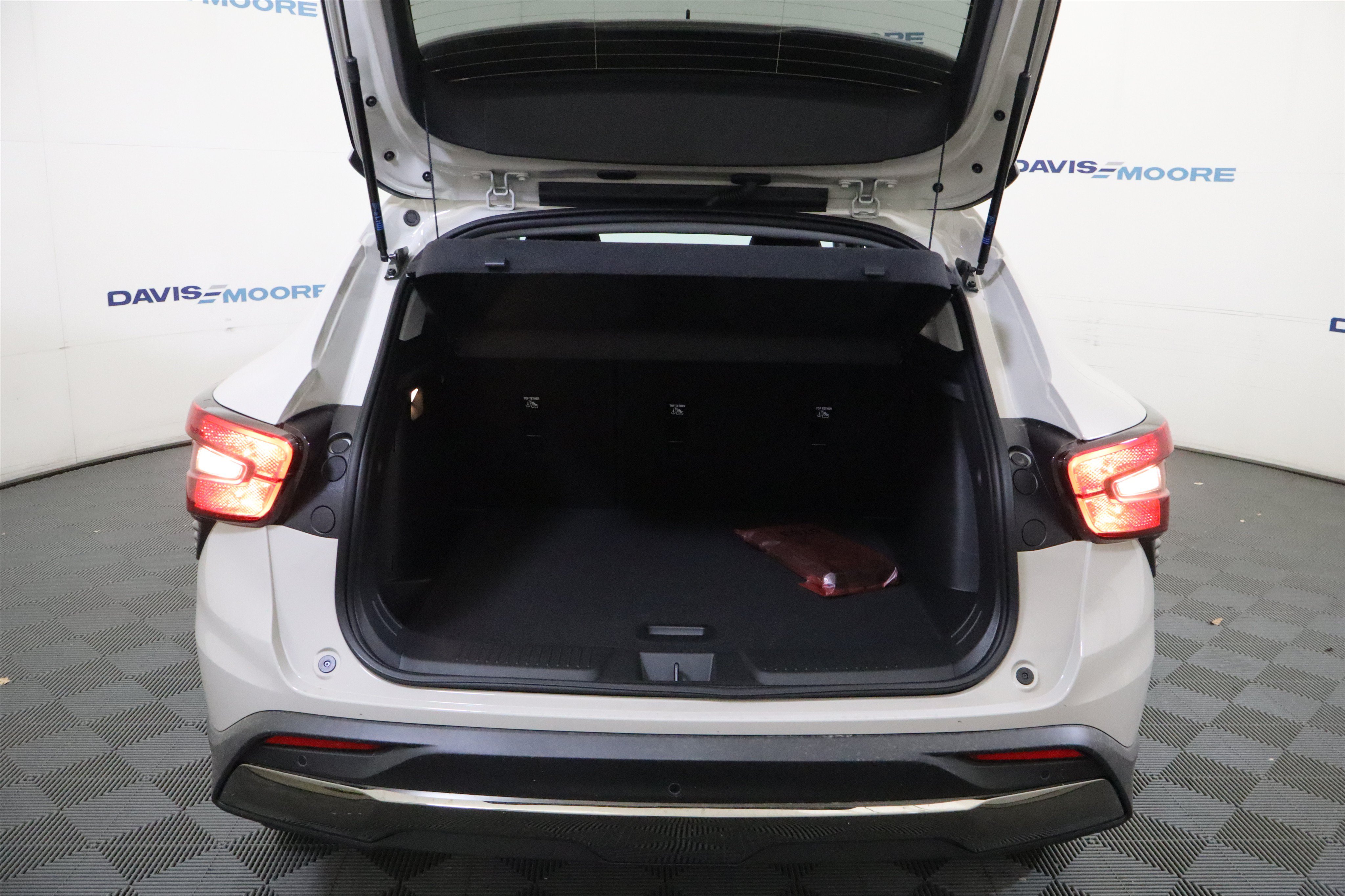 New 2026 Chevrolet Trax ACTIV w/ Driver Confidence Package FWD image 9