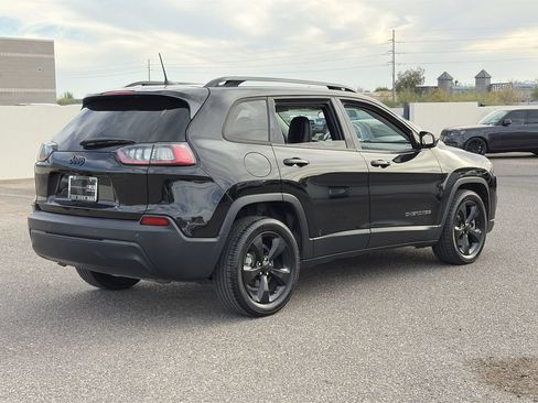 Used 2020 Jeep Cherokee Latitude Plus FWD image 7