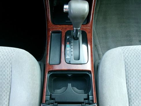 Used 2002 Toyota Camry XLE image 41