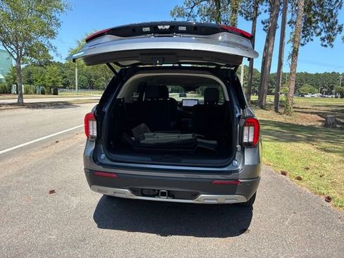 Used 2026 Ford Explorer Active w/ Active Comfort Package AWD/4WD image 18