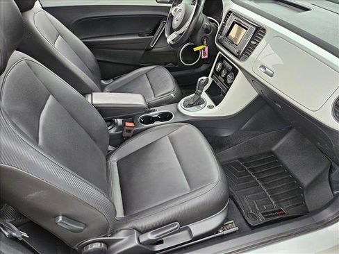 Used 2018 Volkswagen Beetle 2.0T S image 18