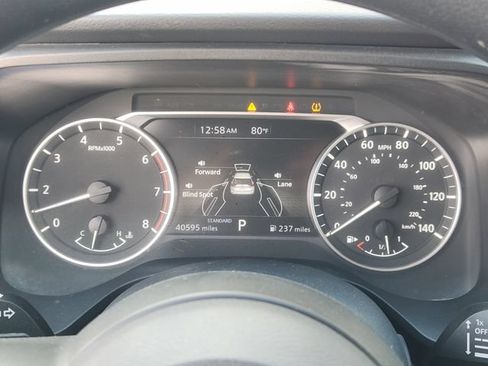 Used 2024 Nissan Rogue SV FWD image 11