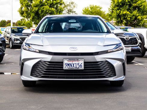 Certified 2025 Toyota Camry LE FWD image 2