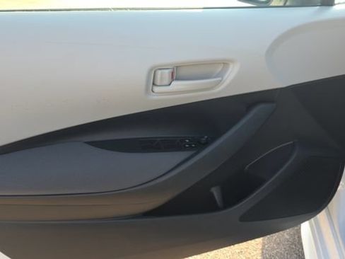 Used 2024 Toyota Corolla LE FWD image 10