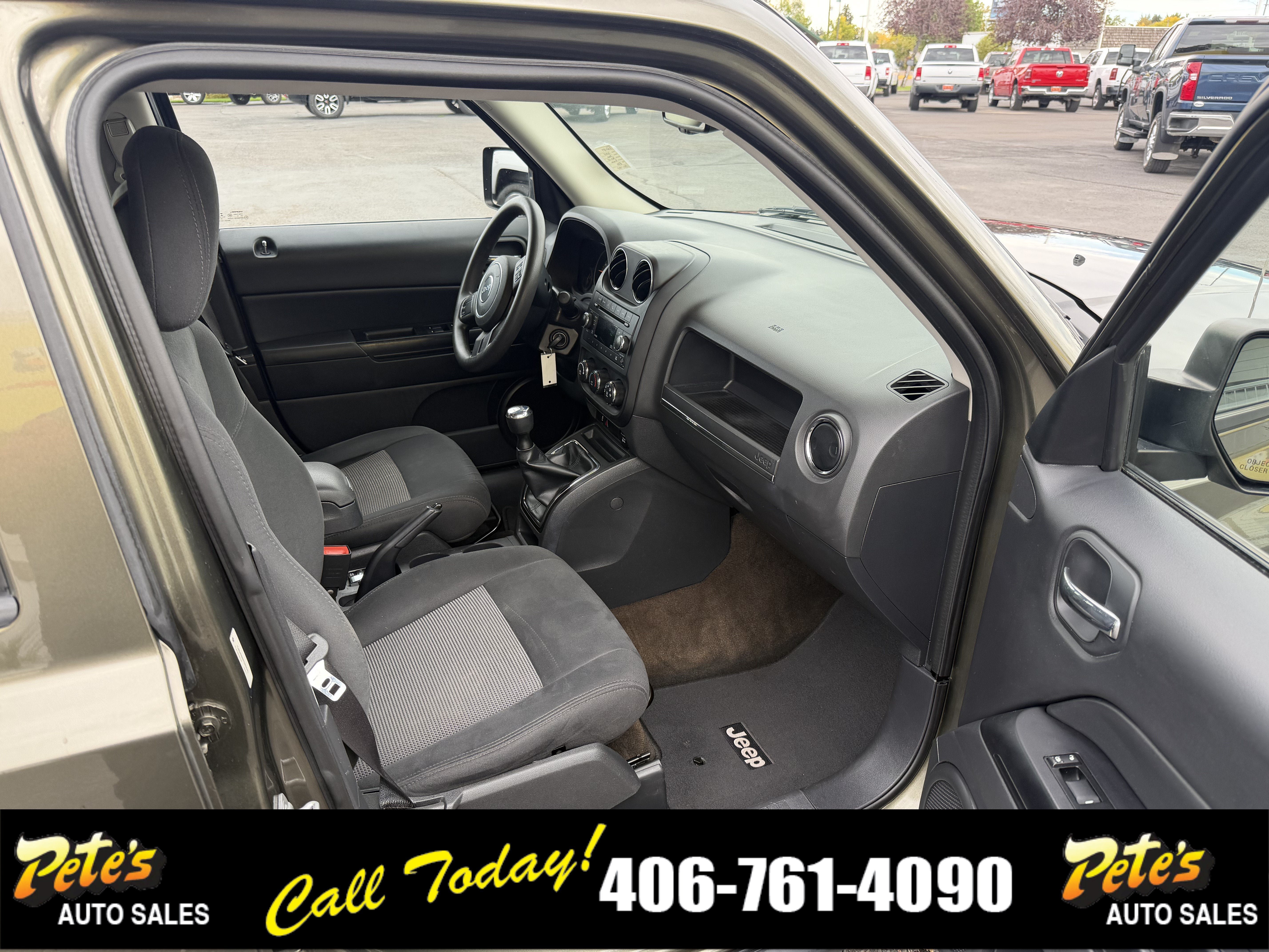Used 2015 Jeep Patriot Sport w/ Power Value Group AWD/4WD image 27