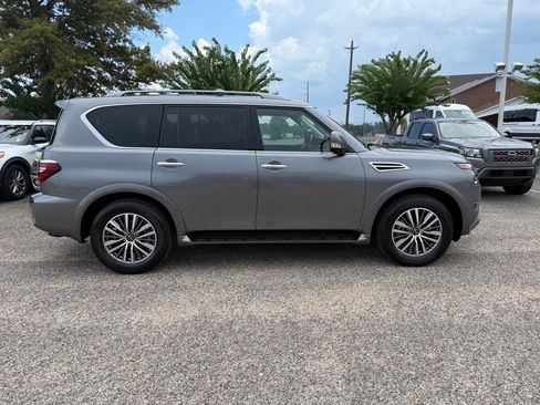 Used 2023 Nissan Armada SL w/ Cargo Package RWD image 2