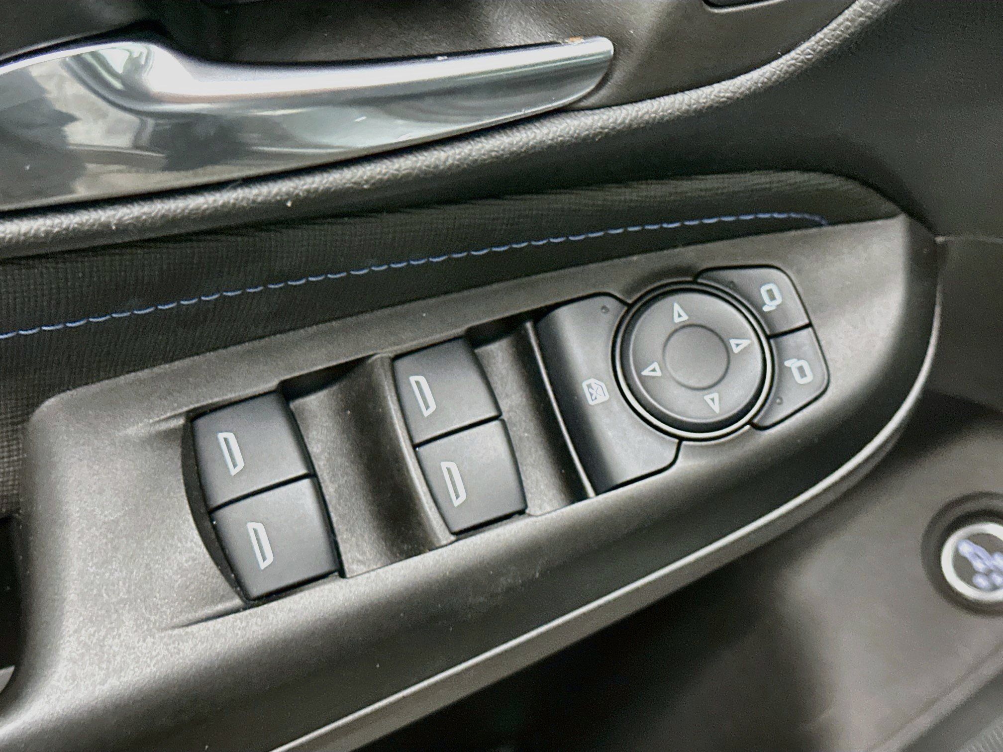 Used 2025 Buick Envista Sport Touring w/ Convenience I Package FWD image 15