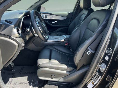 Used 2020 Mercedes-Benz GLC 300 image 22