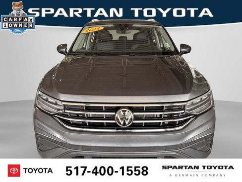 Used 2024 Volkswagen Tiguan SE AWD/4WD image 10