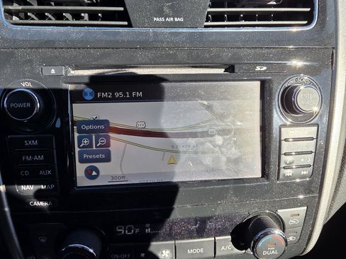 Used 2015 Nissan Altima 3.5 SL image 18